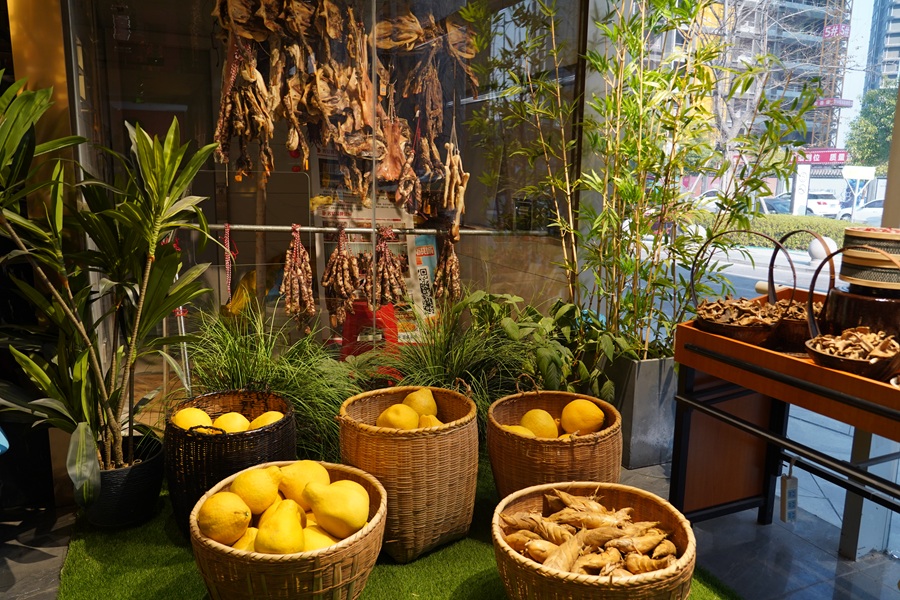 岁末 听餐饮从业者话赣菜