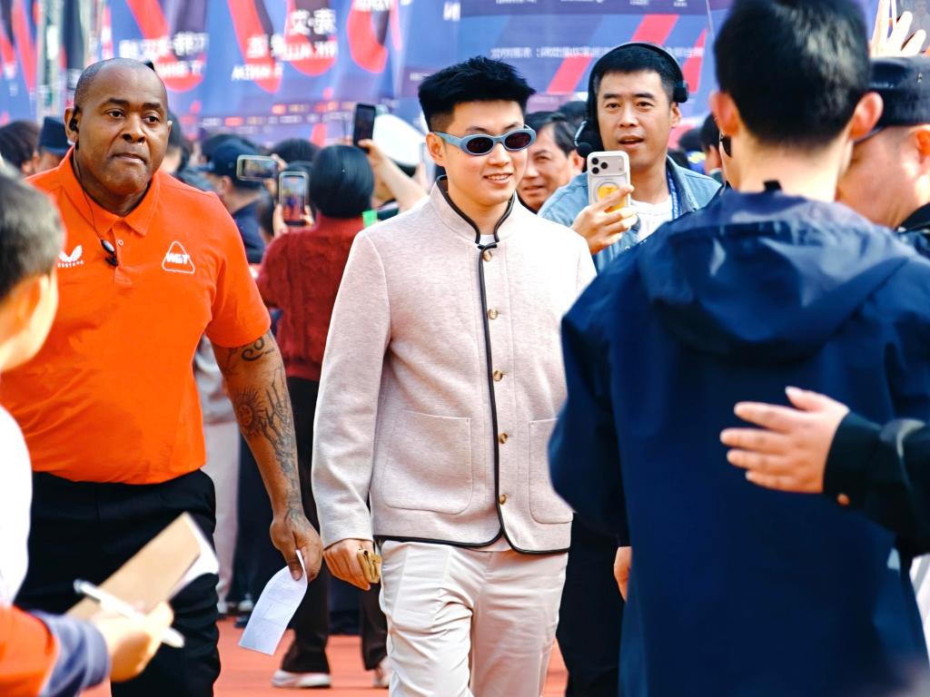 热爱是前行路上的底色——专访中国斯诺克名将赵心童