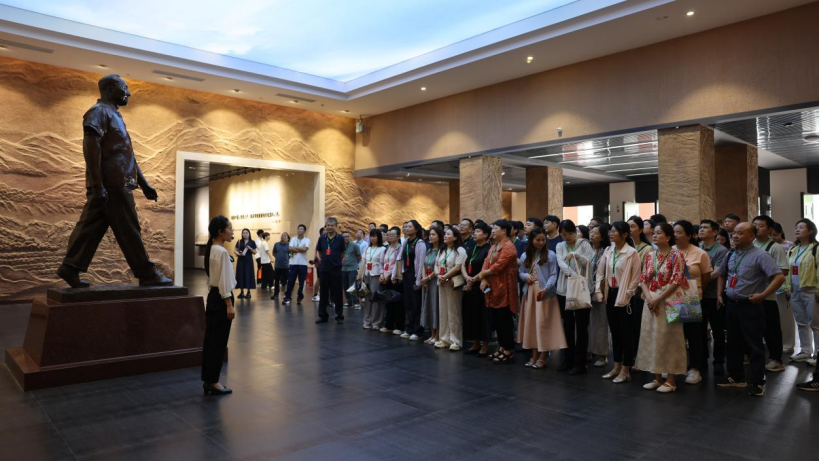 江西省哲学社会科学教学科研骨干研修班在小平小道陈列馆开展现场教学