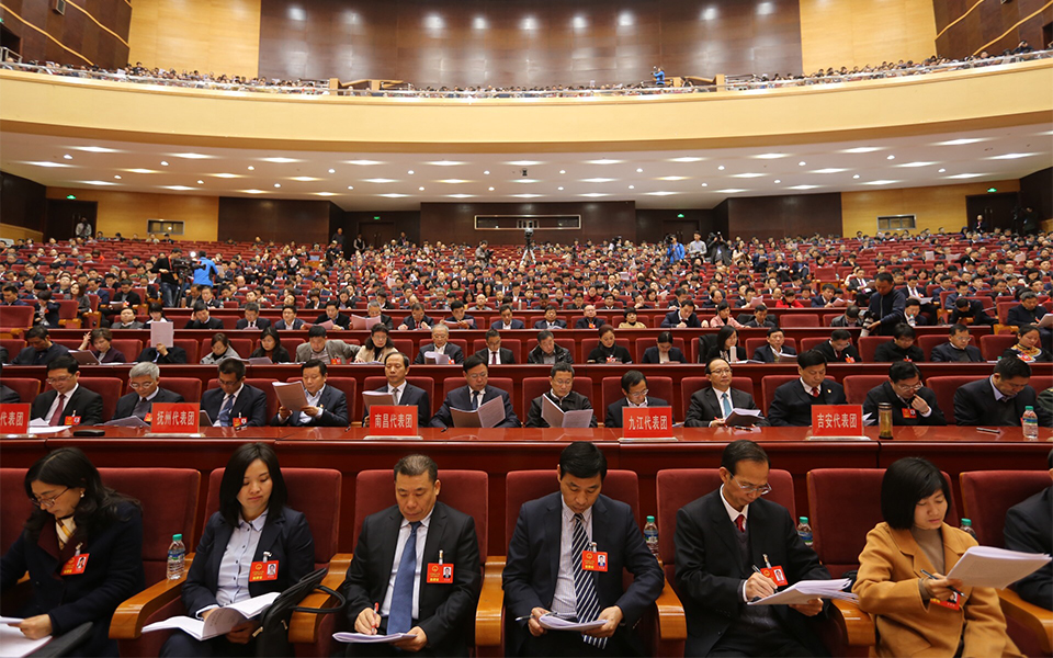 1月23日上午9：00，江西省十三届人大一次会议在南昌开幕。