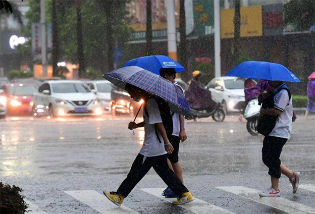 张瑛:多轮强降雨叠加 江西做好防大汛准备_新华访谈