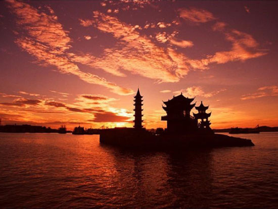 中国最美城镇九江星子县 邂逅万亩草滩